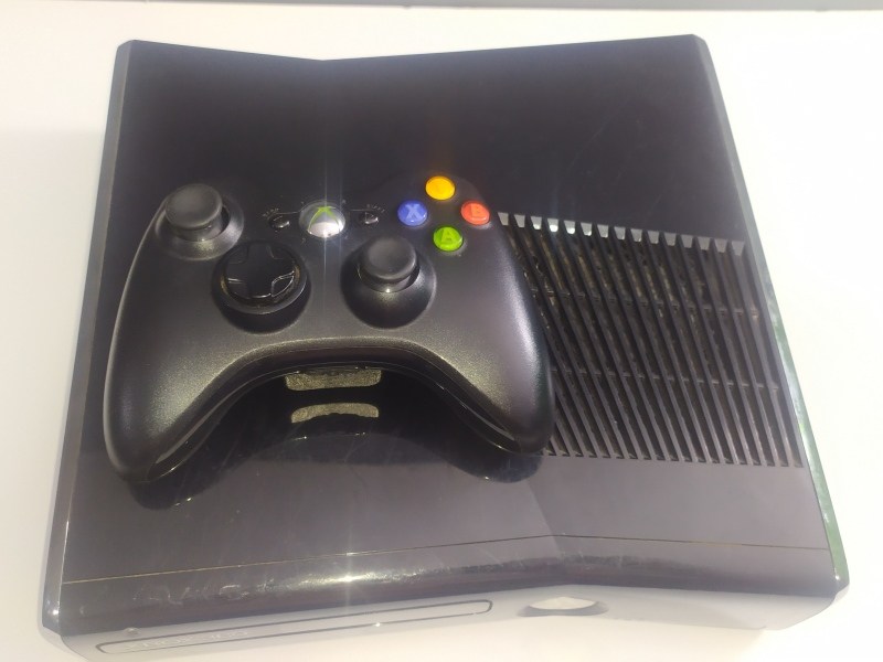 Xbox360_S_3